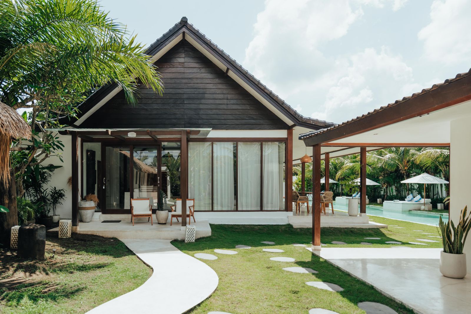 FAMILY-FRIENDLY SPACIOUS HOME